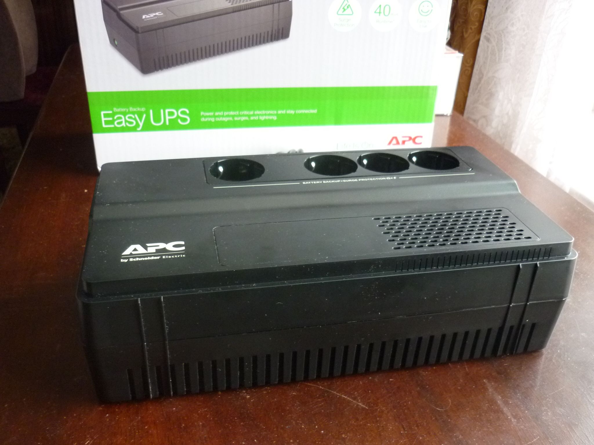 APC Easy UPS BV500I-GR 500VA/300W, 230V, AVR, 4*Schuko Sockets