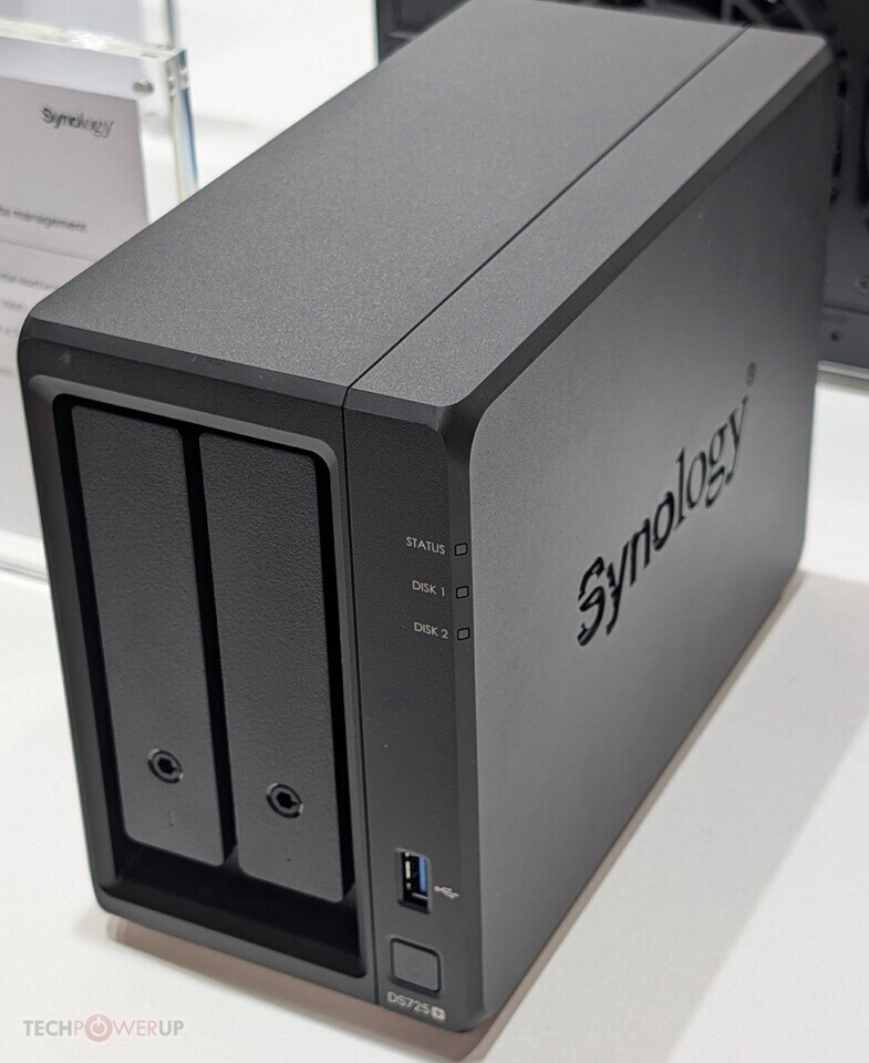 SYNOLOGY "RS2423+",12-bay, 4-core AMD Ryzen 3.35-3.6Ghz, 8Gb*1+1Slot, 1x10GbE, 2x1GbE, PCIe